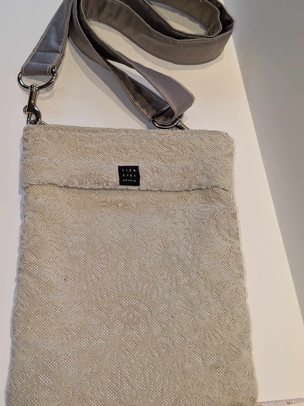 Vintage 1154 Lilly Studio Chicago Handmade Beige Velvet Crossbody Bag